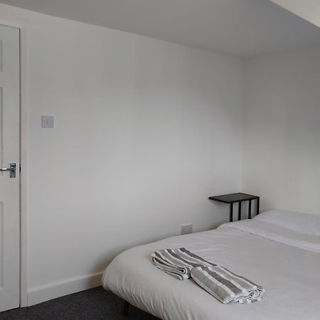 Joyful Room Rainham  Exteriör bild